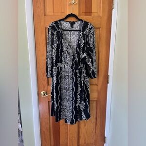 Lane Bryant Dress Womens 18/20 Black White Baroque Wrap Dress Flattering